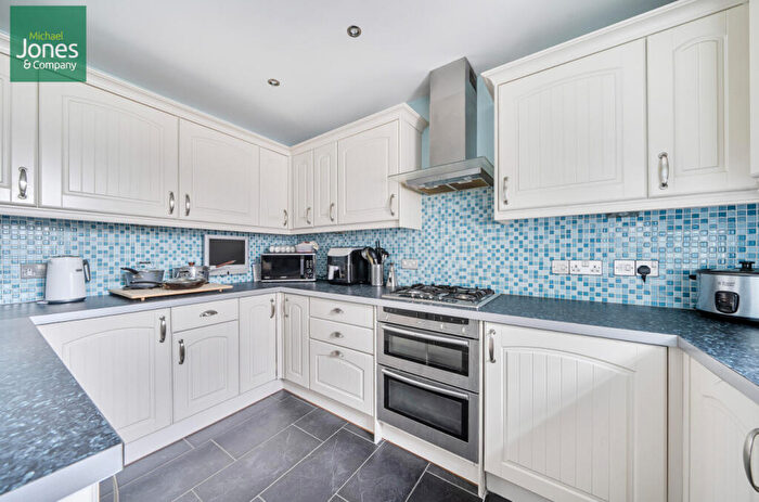 3 Bedroom Maisonette To Rent In Brighton Road, Worthing, West Sussex, BN11