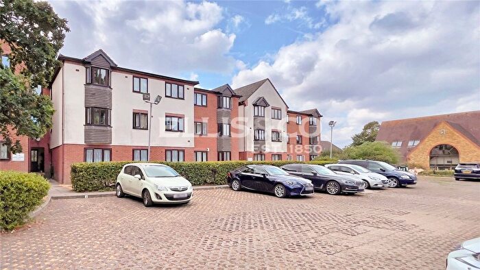 1 Bedroom Flat For Sale In Stanley Avenue, Wembley, HA0