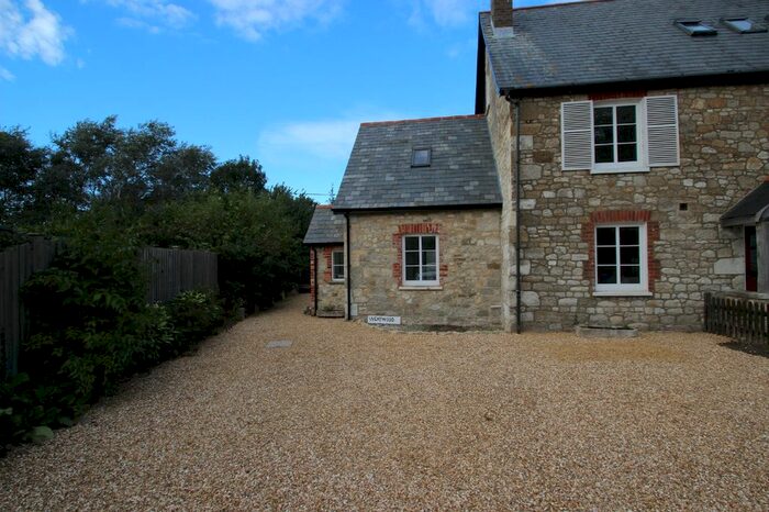 3 Bedroom Semi-Detached House To Rent In Hillway Road, Bembridge PO35