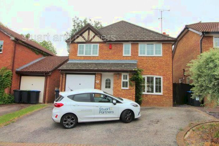 4 Bedroom Detached House To Rent In Marlow Drive, Haywards Heath, RH16