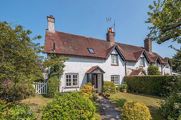 4 Bedroom Cottage To Rent In Sparsholt, Winchester, SO21