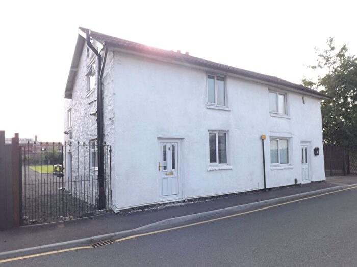 2 Bedroom Property To Rent In Mammoth Street, Coalville, LE67