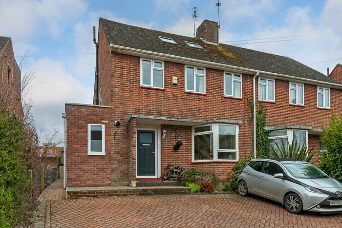 4 Bedroom Semi-Detached House To Rent In West End Close, Winchester, SO22