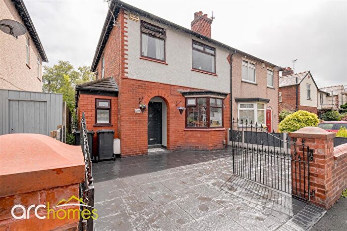 3 Bedroom Semi-Detached House For Sale In The Avenue, Leigh, WN7