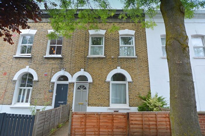 5 Bedroom Terraced House To Rent In Simms Road, London, SE1