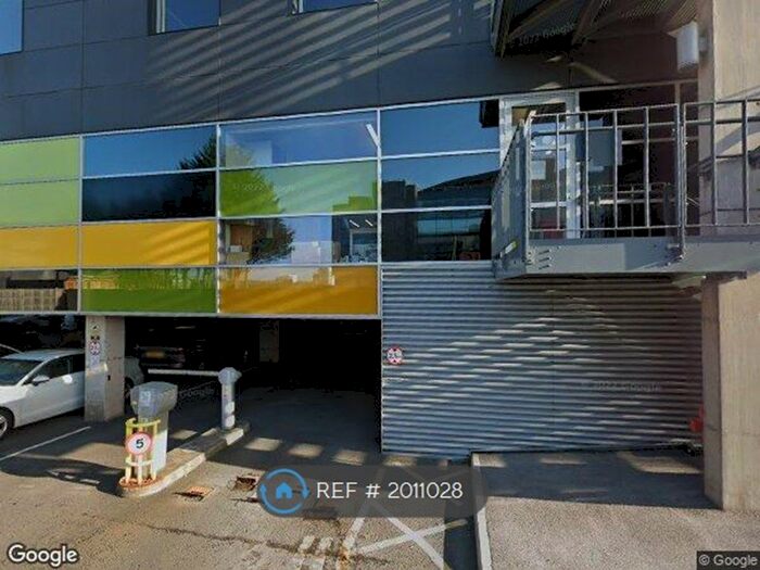 3 Bedroom Flat To Rent In Britannia Quay, Cardiff, CF10