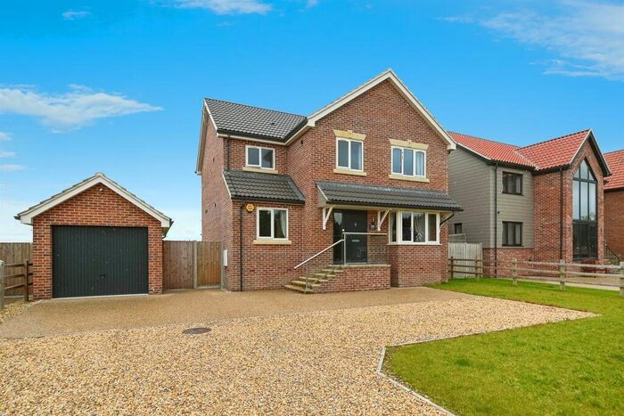 4 Bedroom Detached House For Sale In Main Road, Clenchwarton, King'S Lynn, PE34