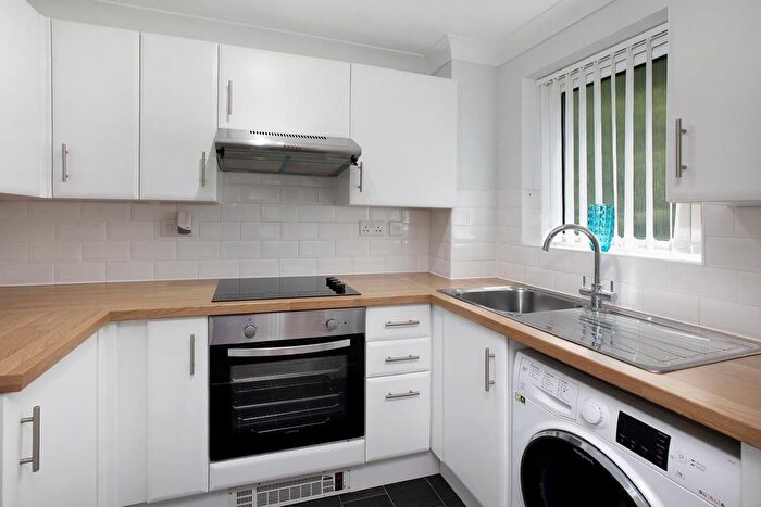 1 Bedroom Flat For Sale In Marine Parade, Shaldon, Teignmouth, TQ14