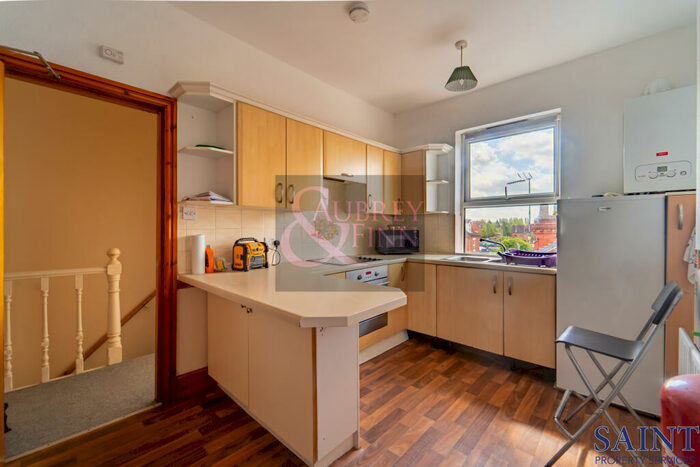 5 Bedroom House Of Multiple Occupation To Rent In Castle Boulevard, Nottingham, NG7