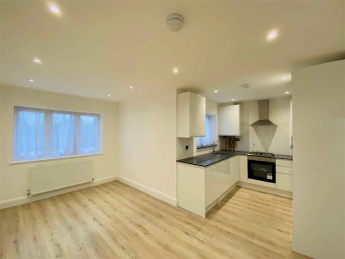 1 Bedroom Flat To Rent In Francis Road, Harrow, Middlesex HA1