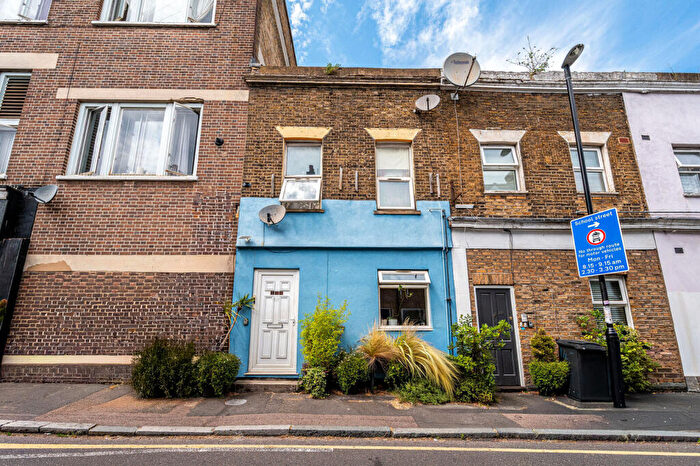 1 Bedroom Flat For Sale In Tanners Hill, Deptford, London, SE8