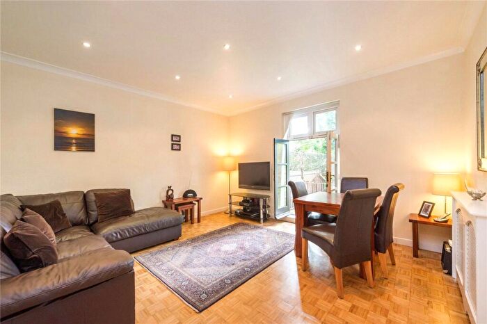1 Bedroom Flat To Rent In Camden Road, Camden, NW1