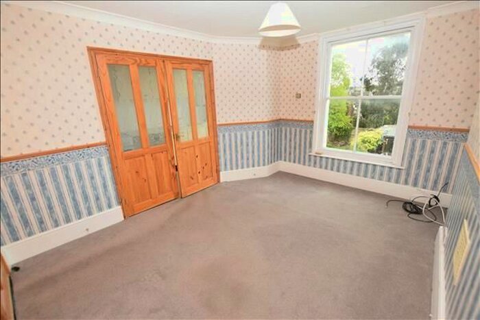 1 Bedroom Flat To Rent In Elphinstone Road, Hastings, TN34