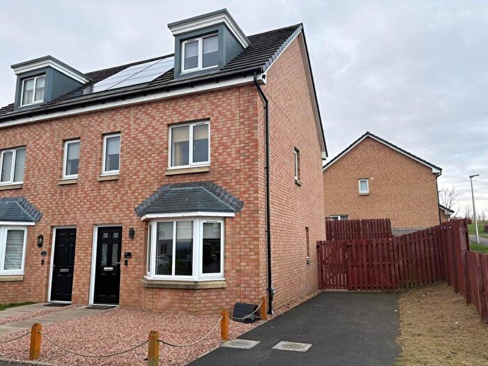 3 Bedroom Town House For Sale In Elm Park, Hill Of Beath, Cowdenbeath, KY4