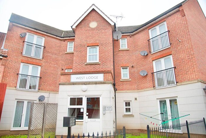 2 Bedroom Flat To Rent In West Lodge, Thamesmead West, SE28