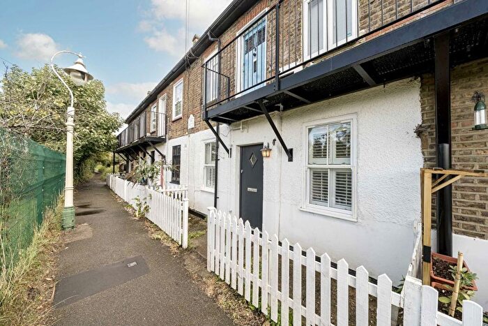 1 Bedroom Property To Rent In Northfield Avenue, West Ealing, W13