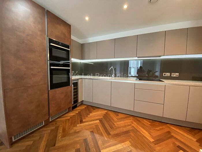 2 Bedroom Apartment To Rent In South Tower, Deansgate Square, M15