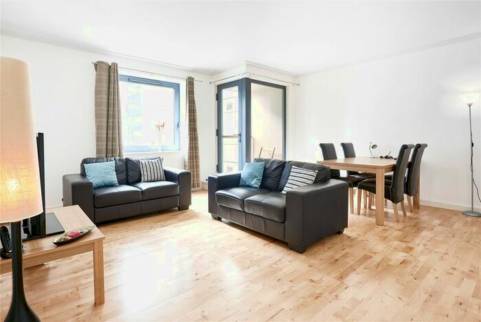 2 Bedroom Flat To Rent In Discovery Dock Apartments East, South Quay Square, E14
