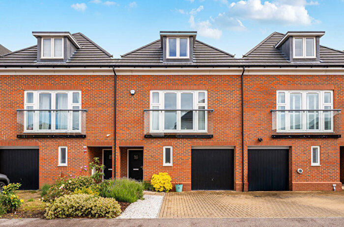 4 Bedroom Terraced House For Sale In Holland Gardens, London, SE9
