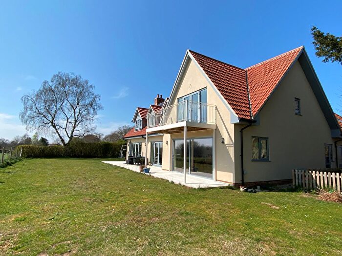 5 Bedroom Chalet For Sale In Gressenhall, Dereham, NR20