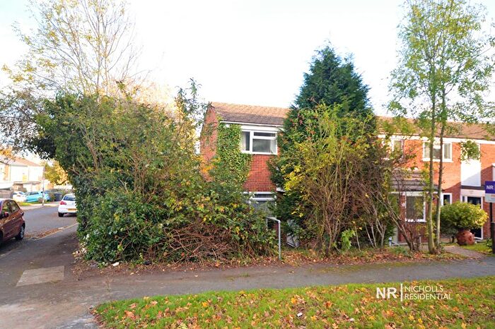 3 Bedroom End Of Terrace House For Sale In Angus Close, Chessington, Surrey., KT9