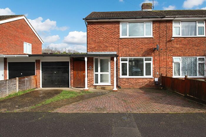 2 Bedroom Semi Detached House For Sale In Swallowfield, Willesborough, TN24