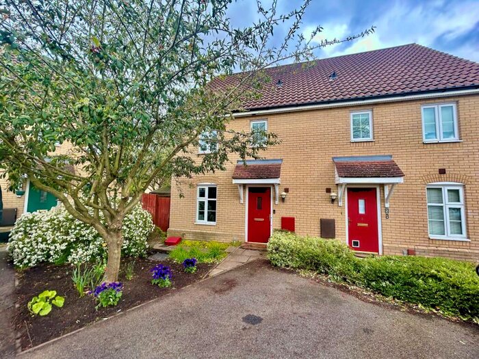 3 Bedroom House To Rent In Kendall Close, Moreton Hall, IP32