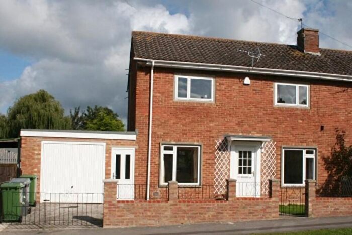 3 Bedroom Semi Detached House For Sale In Manor Road, Trowbridge, BA14