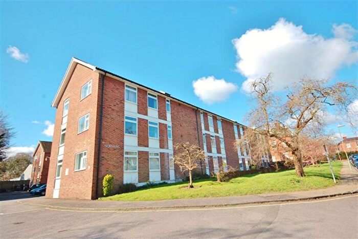 2 Bedroom Flat To Rent In Winchester, SO23