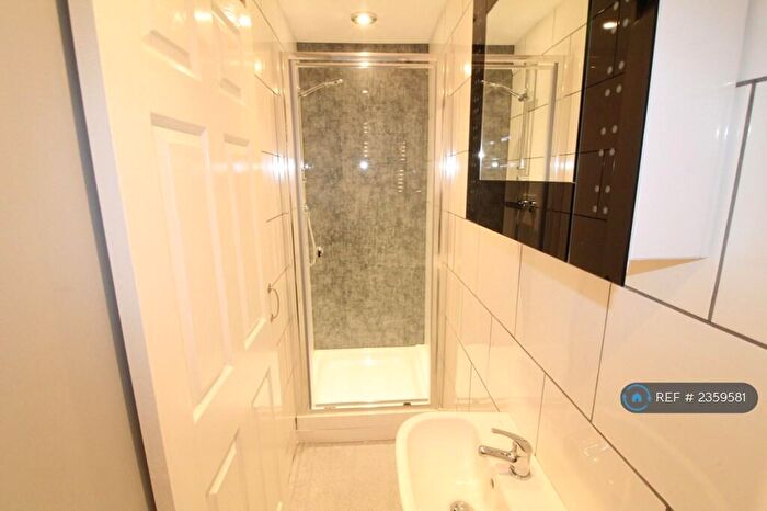 2 Bedroom Flat To Rent In Derby Road, Nottingham, NG7