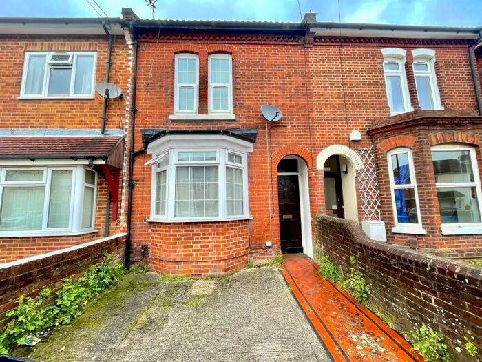 4 Bedroom House To Rent In Avenue Road, SO14