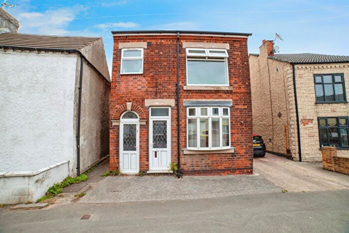 3 Bedroom Detached House For Sale In Somercotes Hill, Somercotes, Alfreton, DE55