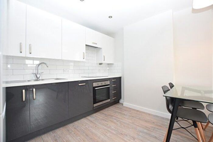 2 Bedroom Flat To Rent In Acorn Street, Sheffield, S3