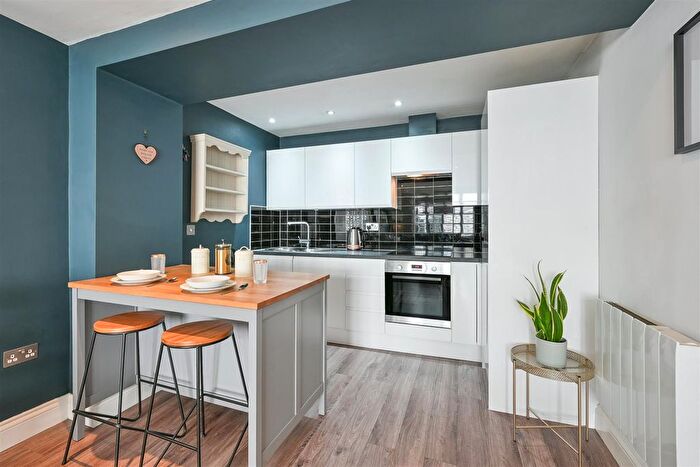 1 Bedroom Flat For Sale In Grove Road, Sutton, SM1