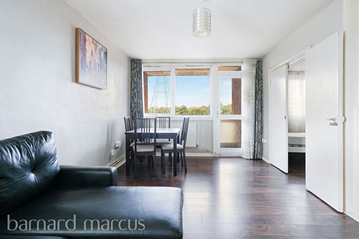 1 Bedroom Flat To Rent In Phipps Bridge Road, Mitcham, CR4