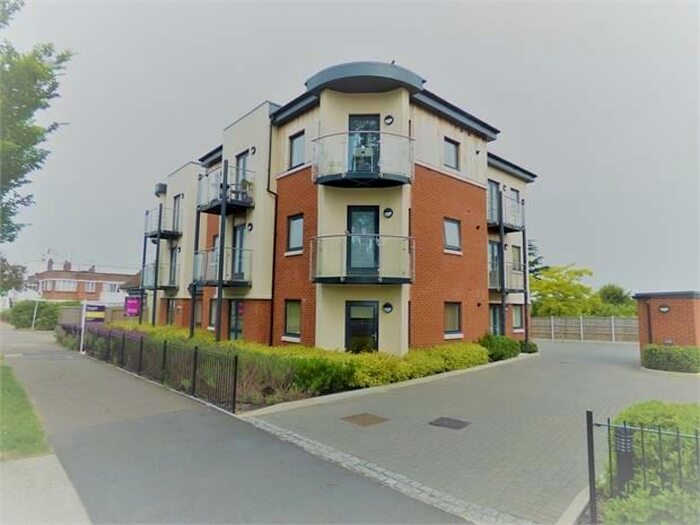 2 Bedroom Ground Flat To Rent In London Road, Leigh-On-Sea, Essex, SS9