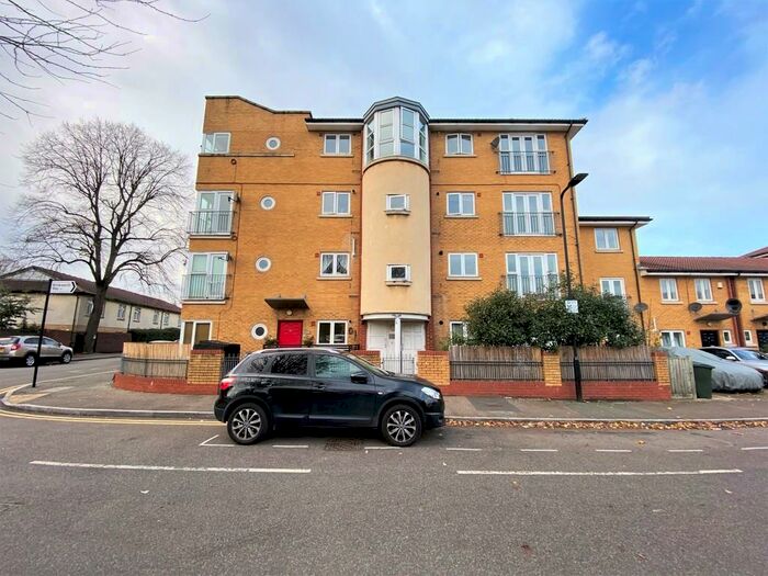 1 Bedroom Flat To Rent In Trowbridge Road, Hackney, London, E9