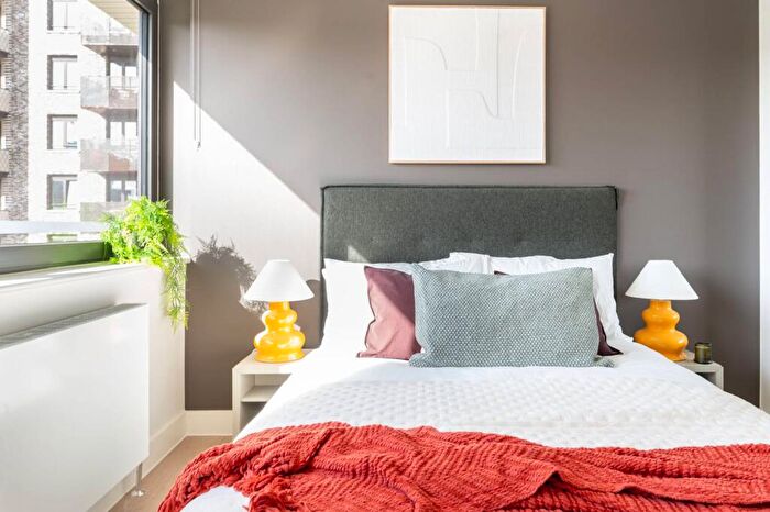 2 Bedroom Flat To Rent In Uncle Wembley, Wembley, HA9