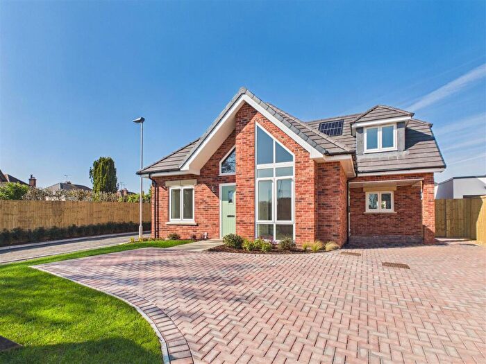 4 Bedroom Detached House For Sale In Great Boughton, Chester, CH3