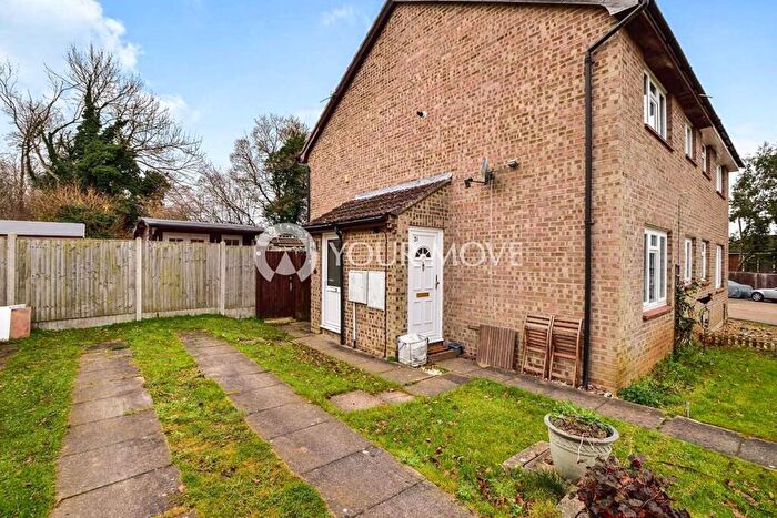 1 Bedroom End Of Terrace House To Rent In Tay Close, Chatham, Kent, ME5