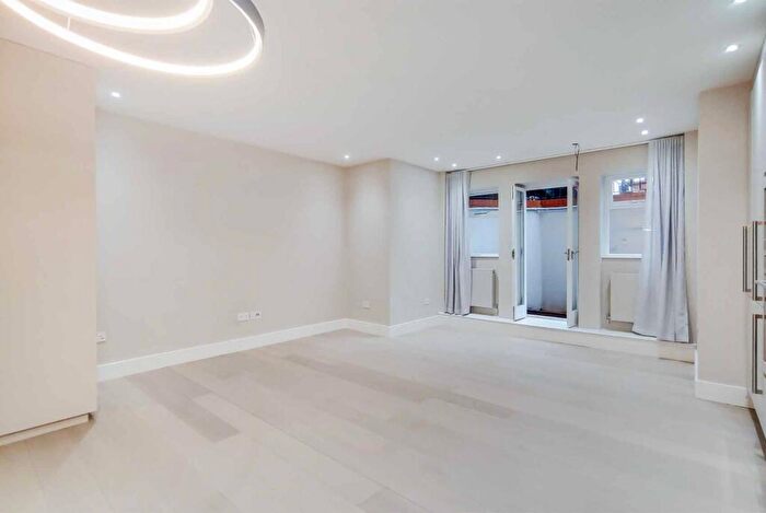 1 Bedroom Flat To Rent In Fitzjohns Avenue, South Hampstead, NW3