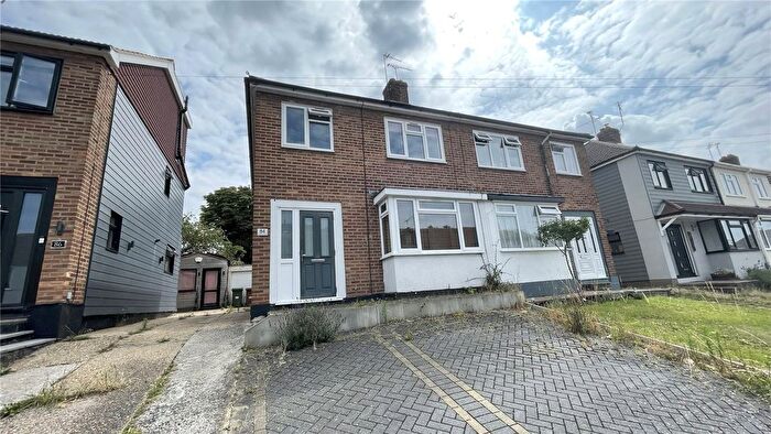 3 Bedroom Semi-Detached House To Rent In Prospect Avenue, Stanford-Le-Hope, Essex, SS17
