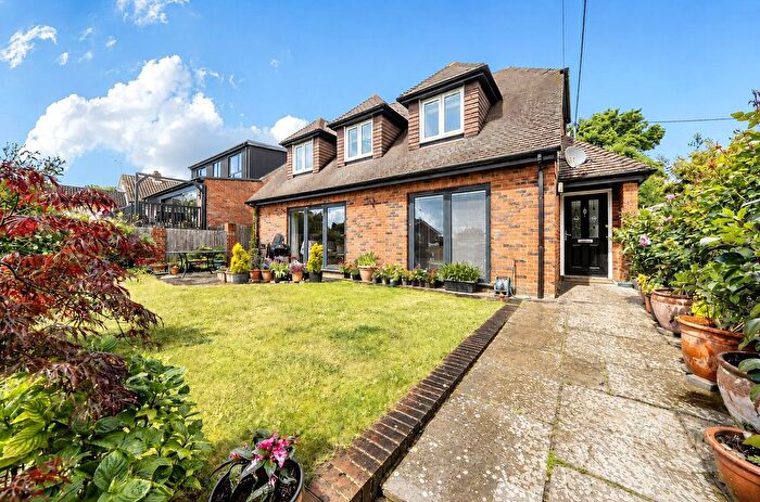 4 Bedroom Detached House For Sale In Spring Lane, Farnham, Surrey, GU9