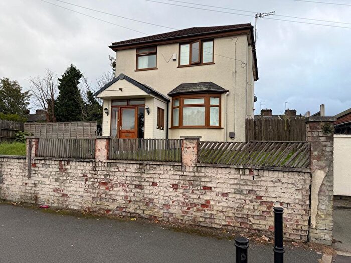 3 Bedroom Detached House For Sale In Victoria Avenue, Manchester, M9