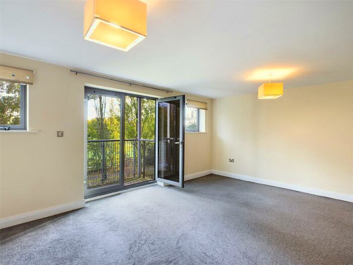 2 Bedroom Apartment To Rent In Kentmere Drive, Lakeside, Doncaster, South Yorkshire, DN4