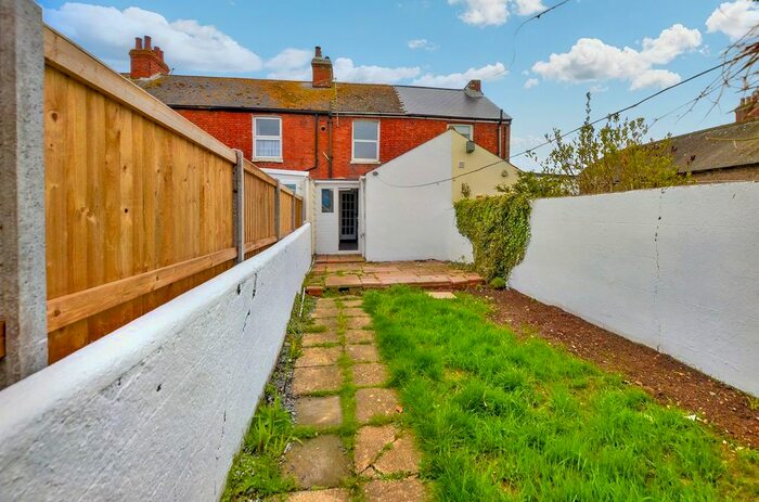 2 Bedroom Terraced House To Rent In Robin Hood Lane, Lydd, TN29