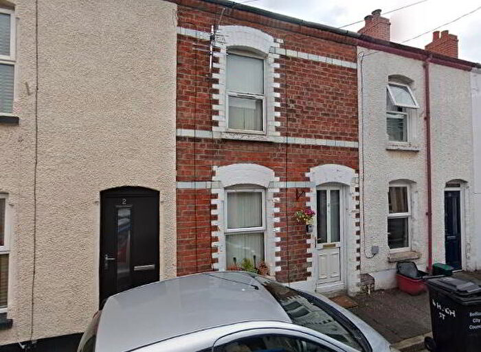3 Bedroom Mid Terraced House To Rent In Hugh Street, Belfast, BT9