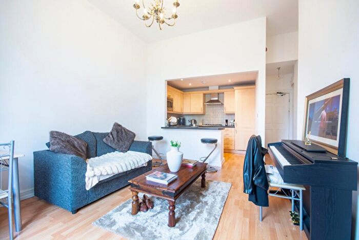 2 Bedroom Apartment For Sale In Clarendon House, - Clarendon Street, Nottingham, Nottinghamshire, NG1