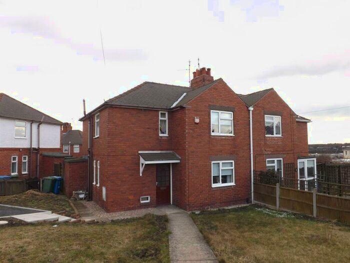 3 Bedroom Semi-Detached House To Rent In Clipstone Road West, Forest Town, NG19