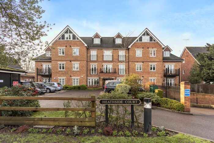 2 Bedroom Flat To Rent In High Road, Bushey Heath, Bushey, WD23